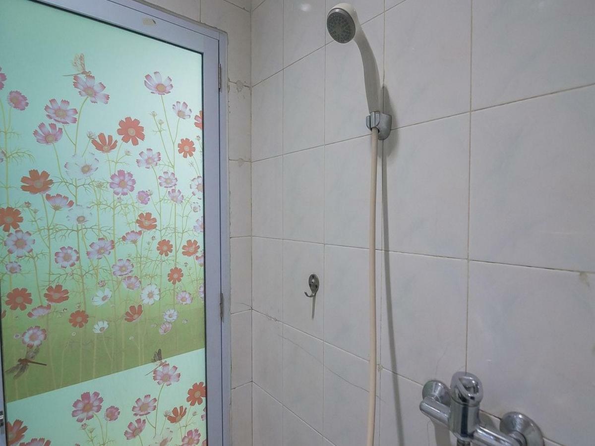 红多兹酒店-近巴淡岛纳格雅城市布道2号 Batam 外观 照片