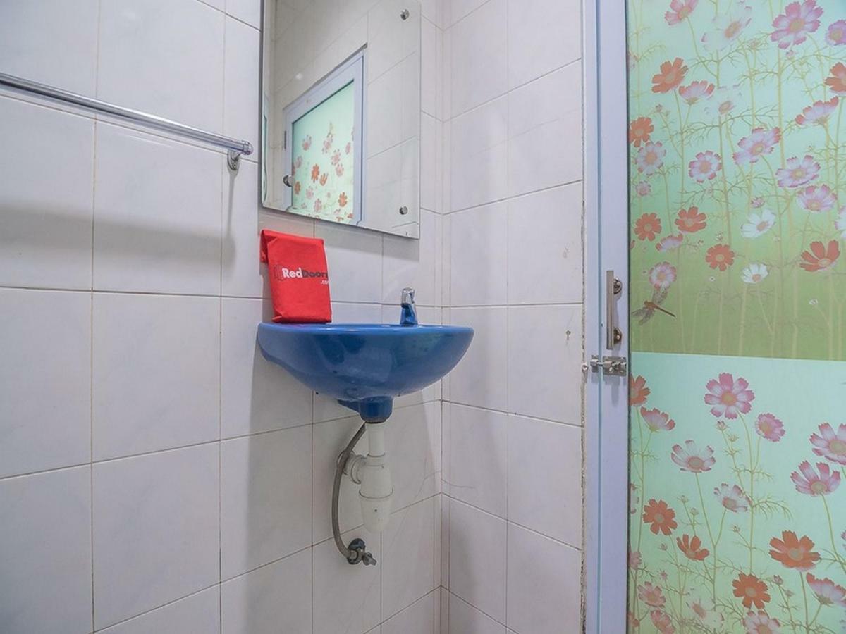 红多兹酒店-近巴淡岛纳格雅城市布道2号 Batam 外观 照片